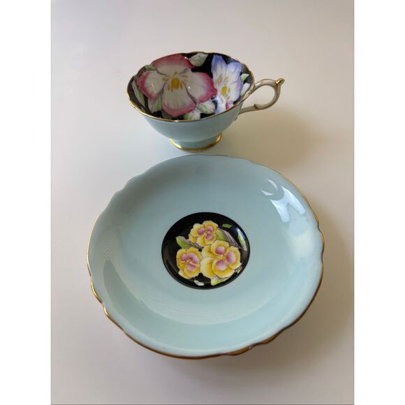 Paragon Tea Cup & Saucer HM the Queen Mary by Appointment teal/gold - Picture 1 of 12